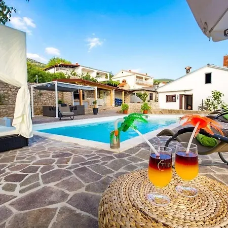 Mate Comfortable Villa