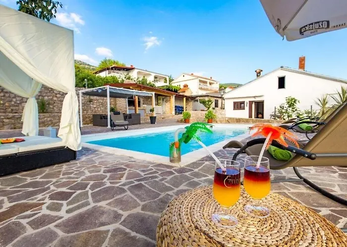 Mate Comfortable Villa